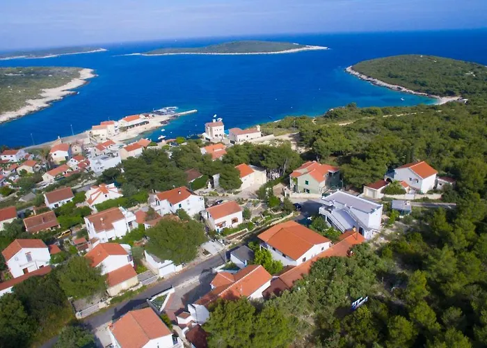 Viscovery Apartments 3* Rukavac (Vis)