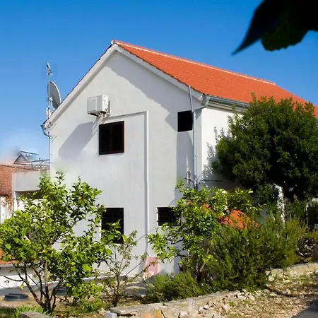 Victorious Viscovery Bed & Breakfast *