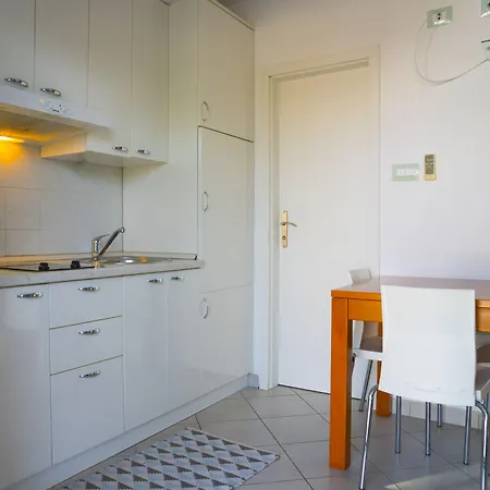 Viscovery Apartments 3* روكافاك